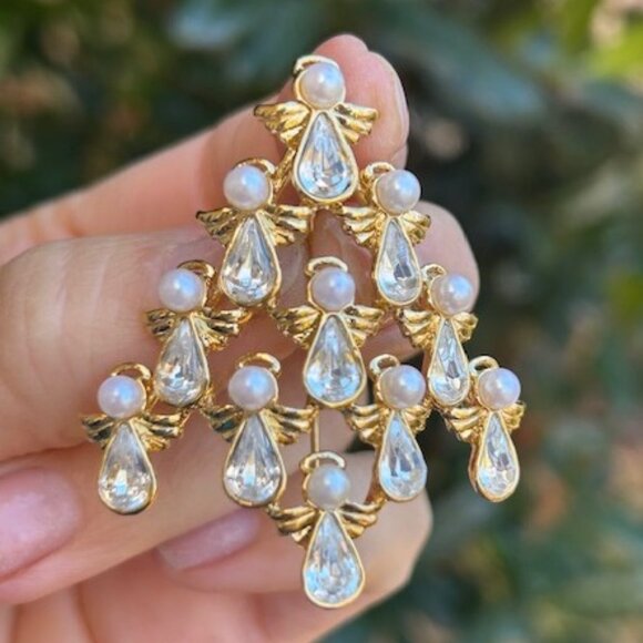 HOLIDAY🎄🎄NINA RICCI for AVON “Tree of Angels” Gold Christmas BROOCH - Picture 7 of 9